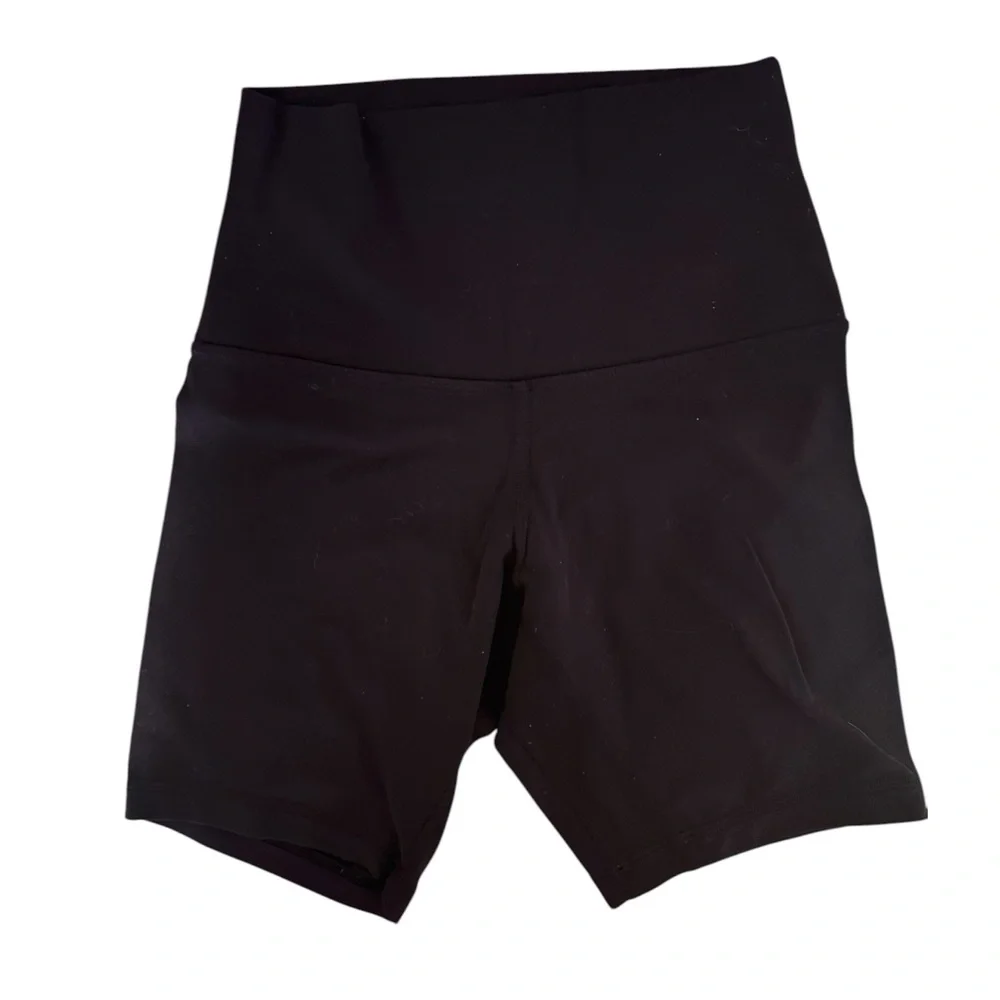 NWOT lululemon Align Short 8" - Picture 2 of 4